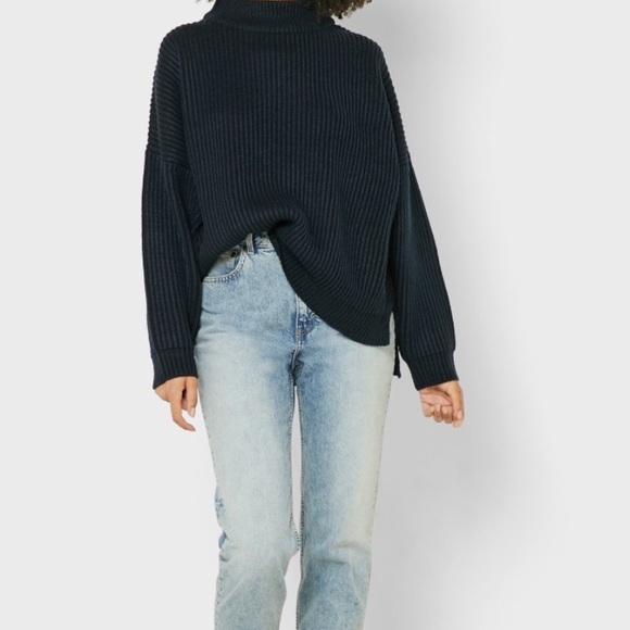 Topshop Sweaters - NWT Topshop mock neck ribbed sweater navy 4-6